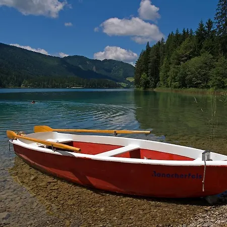 Der Ronacherfels Weissensee