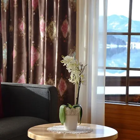 Der Ronacherfels Weissensee